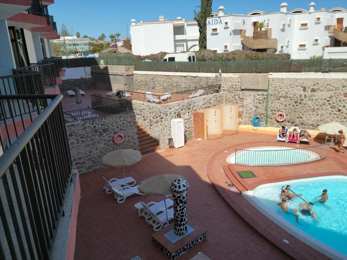 Ocean Front Cozy 2 Bedroom, 3 Beds Spacious- Netflix, Pool, Beach Lift & Fast Wifi Playa del Inglés Eksteriør billede