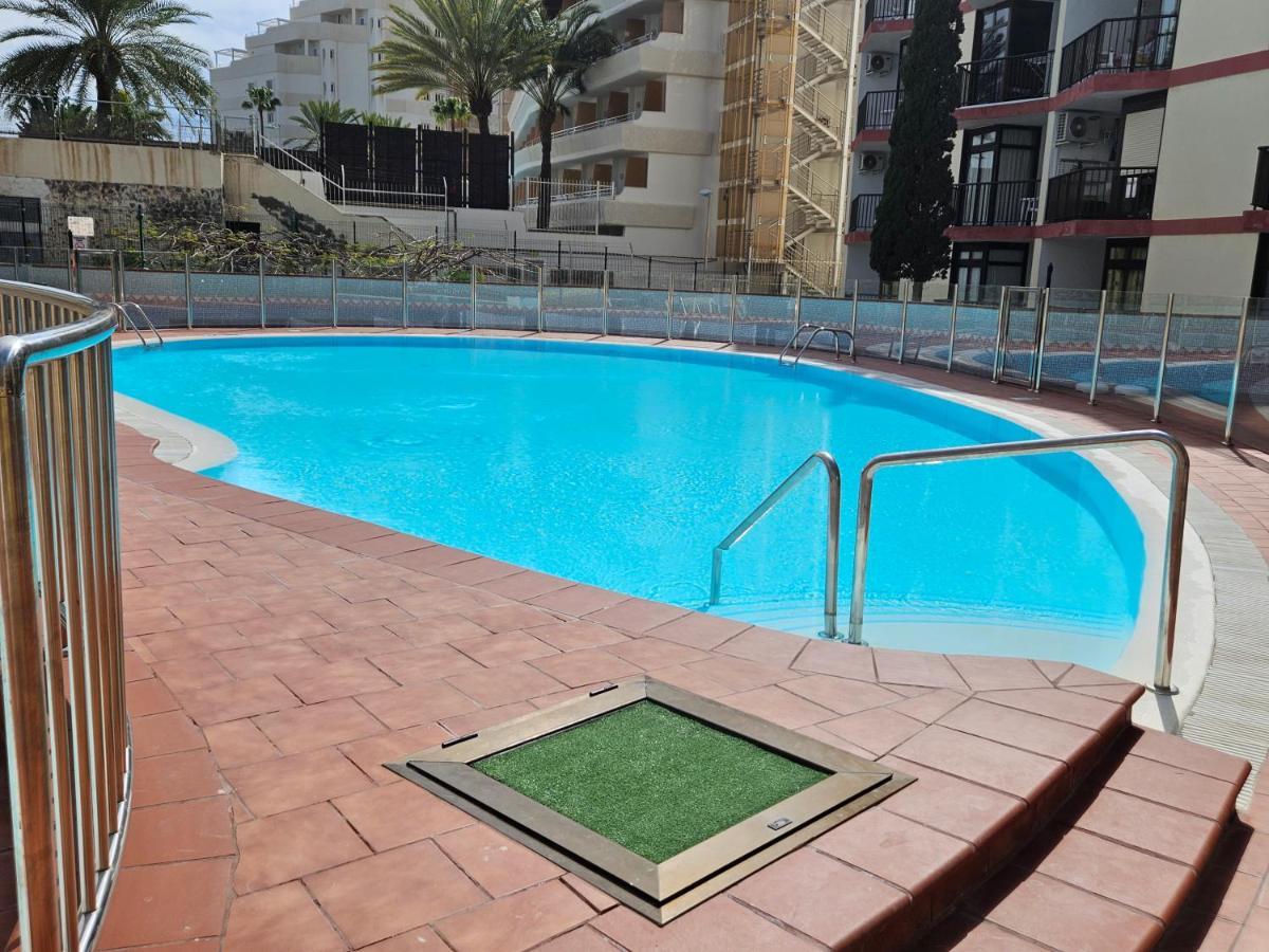 Ocean Front Cozy 2 Bedroom, 3 Beds Spacious- Netflix, Pool, Beach Lift & Fast Wifi Playa del Inglés Eksteriør billede