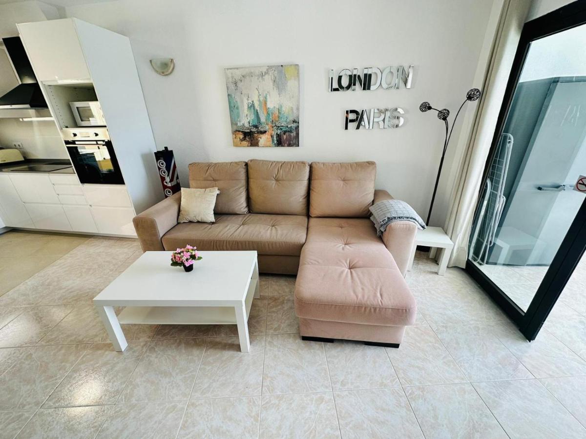 Ocean Front Cozy 2 Bedroom, 3 Beds Spacious- Netflix, Pool, Beach Lift & Fast Wifi Playa del Inglés Eksteriør billede