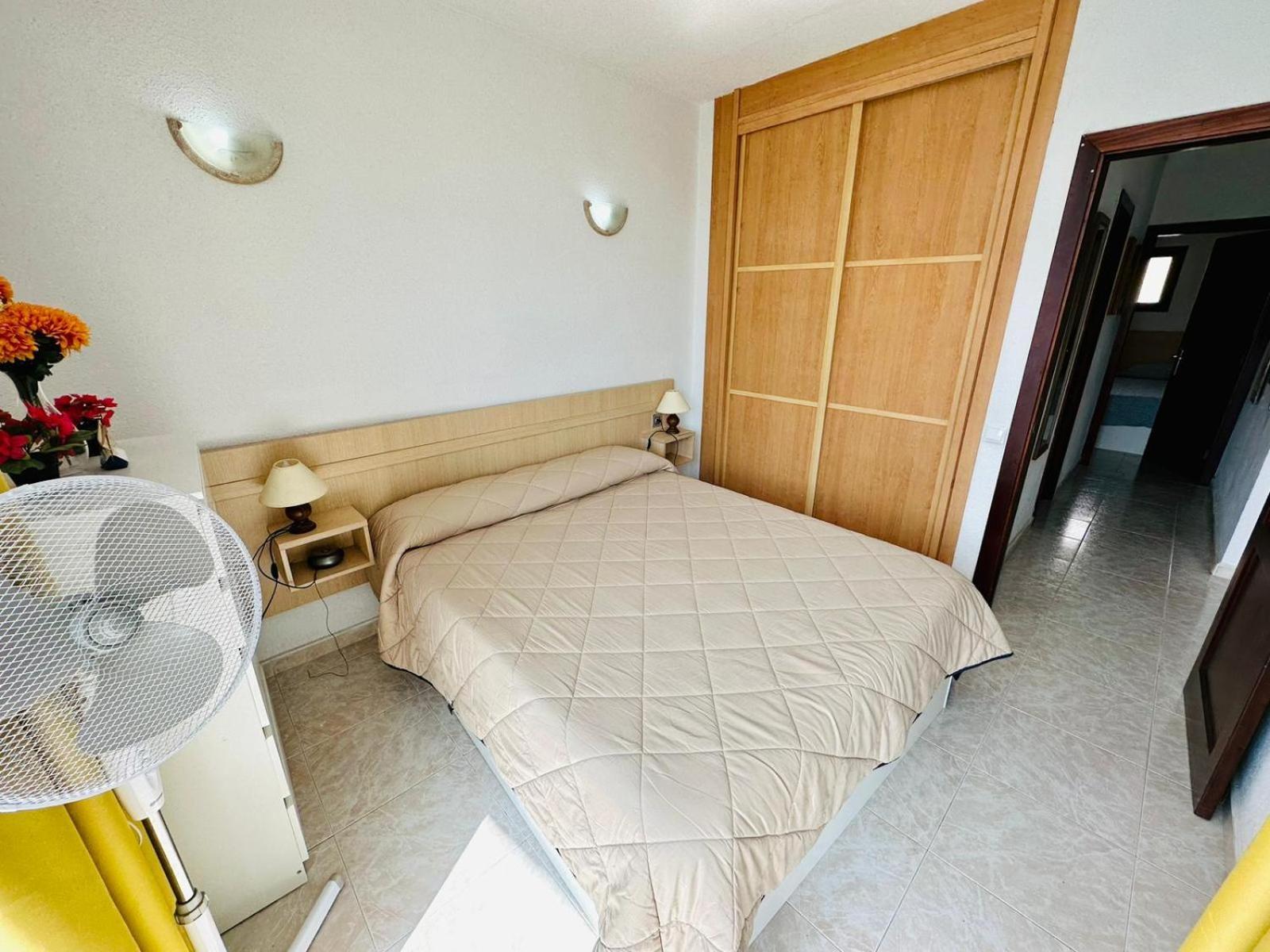 Ocean Front Cozy 2 Bedroom, 3 Beds Spacious- Netflix, Pool, Beach Lift & Fast Wifi Playa del Inglés Eksteriør billede